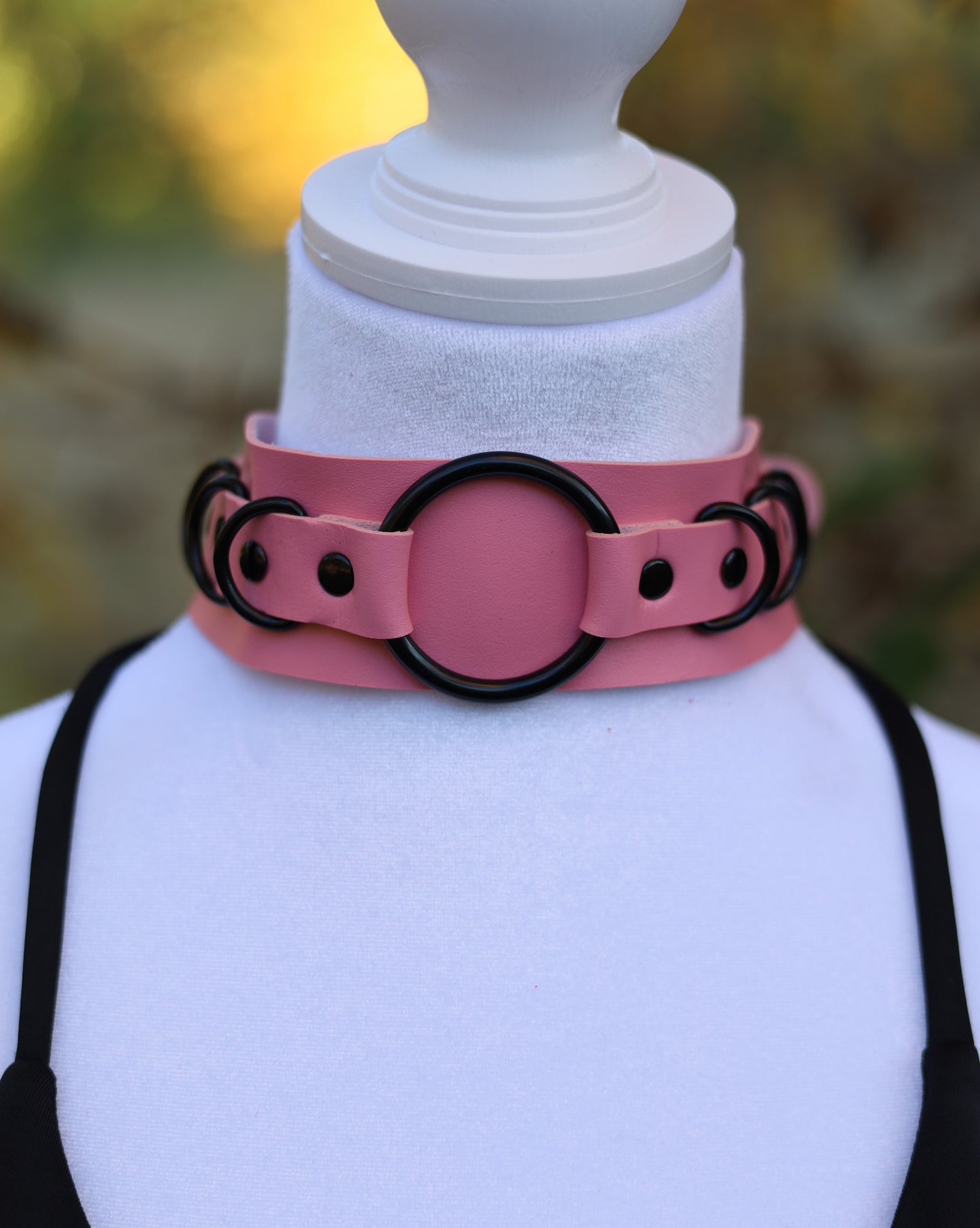 Light Pink Choker Necklace Detail